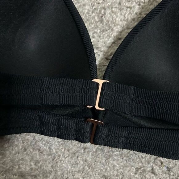 Shade & Shore Lightly Lined Wrap Front Ribbed Bikini Top - Picture 6 of 9